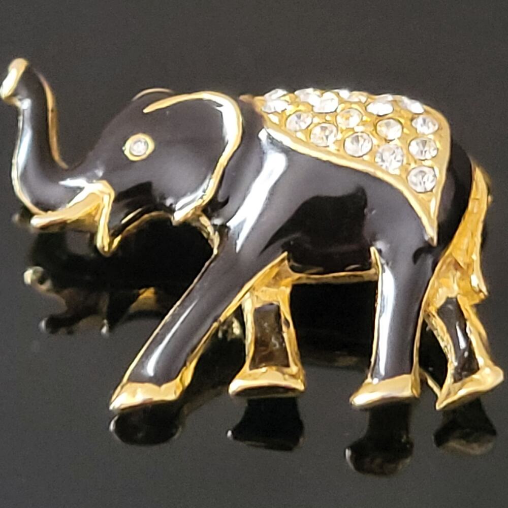 Exquisite Elephant Black and Gold Enamel with Rhinestones‎ on Top and Eye